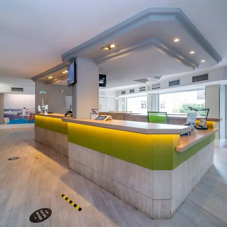 Artiem Capri 4*