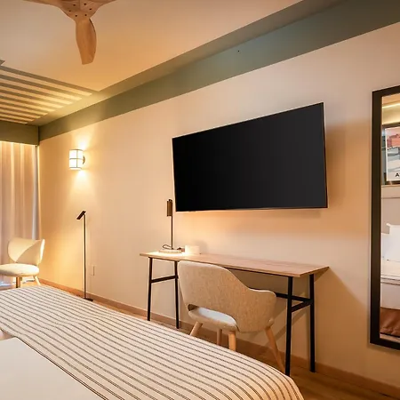 Hotel Artiem Capri 4*