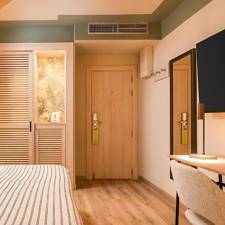Artiem Capri 4*