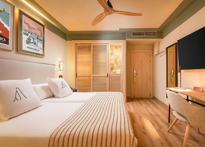 Artiem Capri Maó (Mahón)