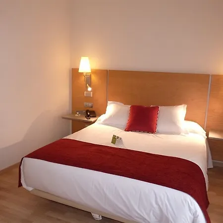 Artiem Capri 4* Маон
